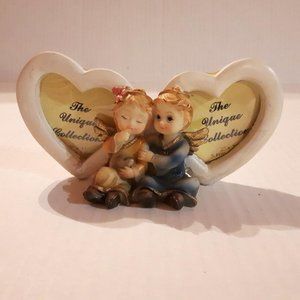 💥$12💥 VINTAGE NIB The unique collection Angels with 2 heart shaped frames